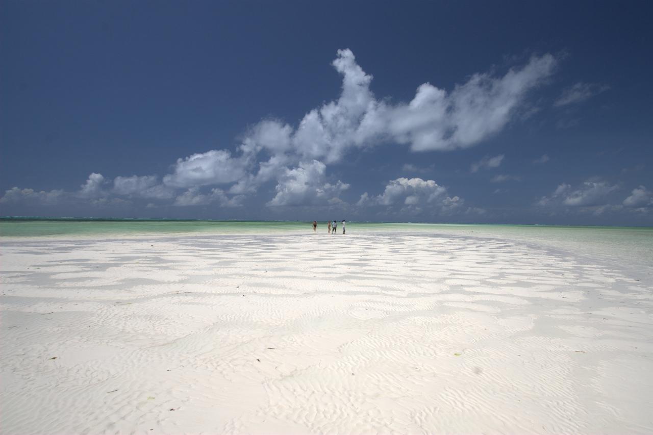 Jumbo Watamu Hotel Kültér fotó