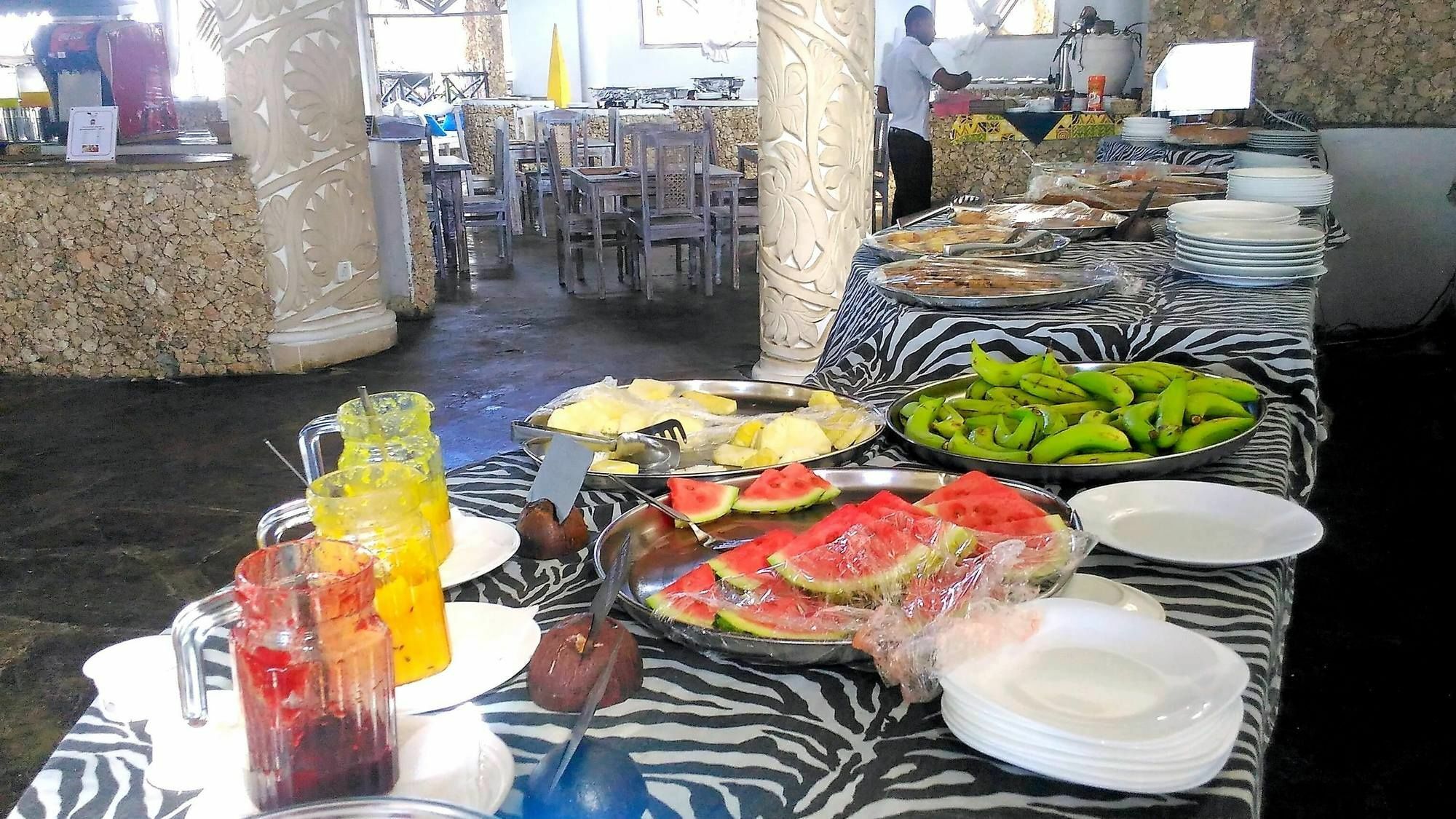 Jumbo Watamu Hotel Kültér fotó