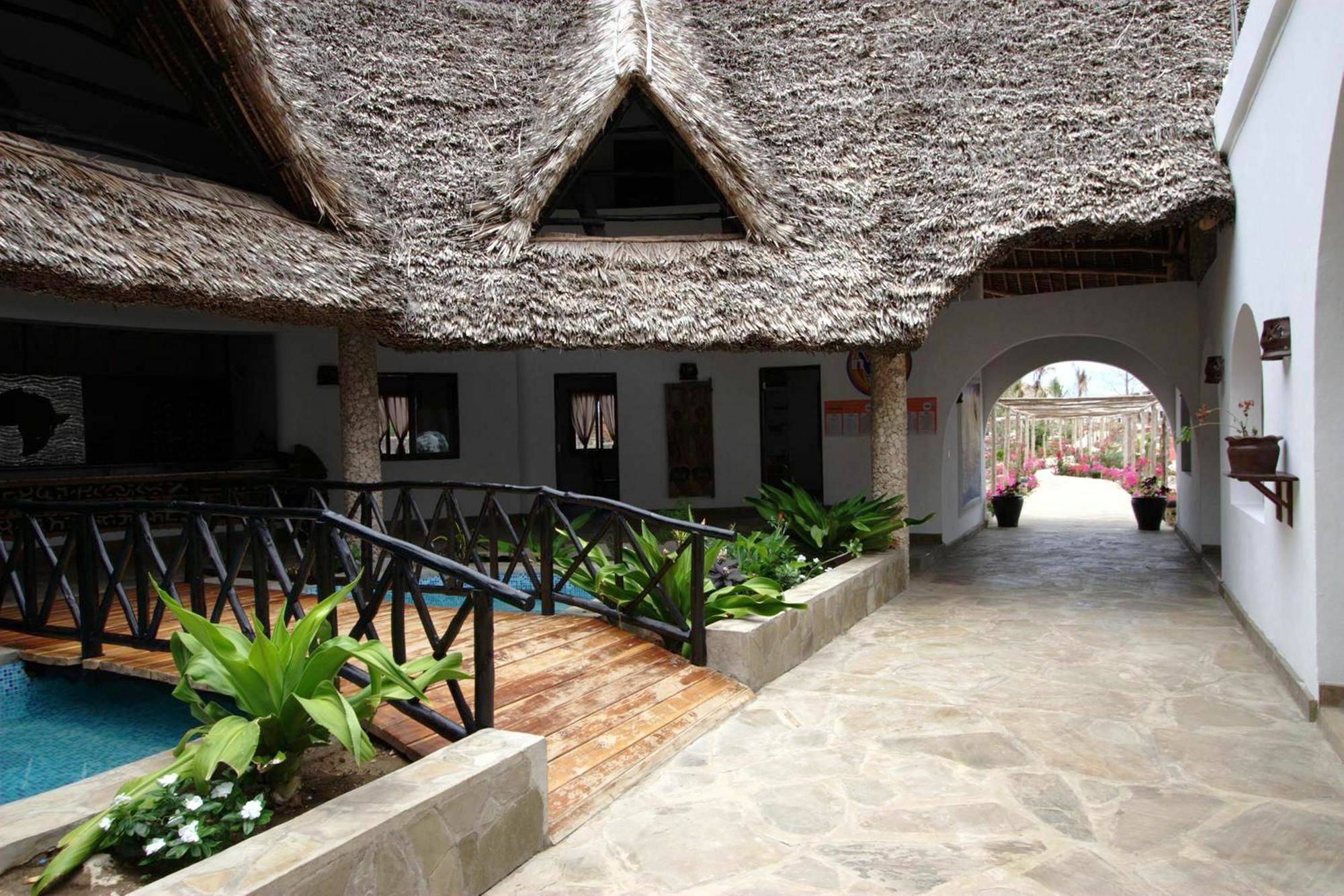 Jumbo Watamu Hotel Kültér fotó